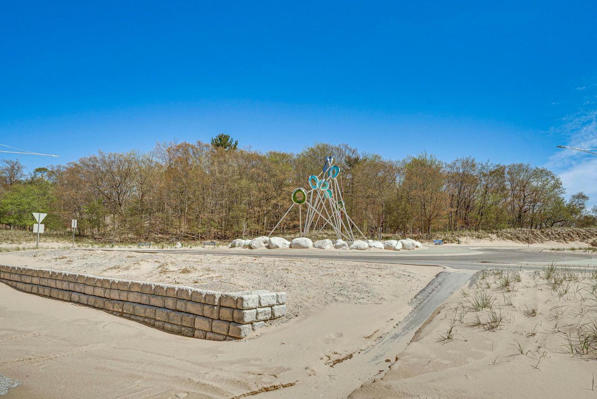 Walk To Beach Lake Michigan Getaway! مسكيغون المظهر الخارجي الصورة