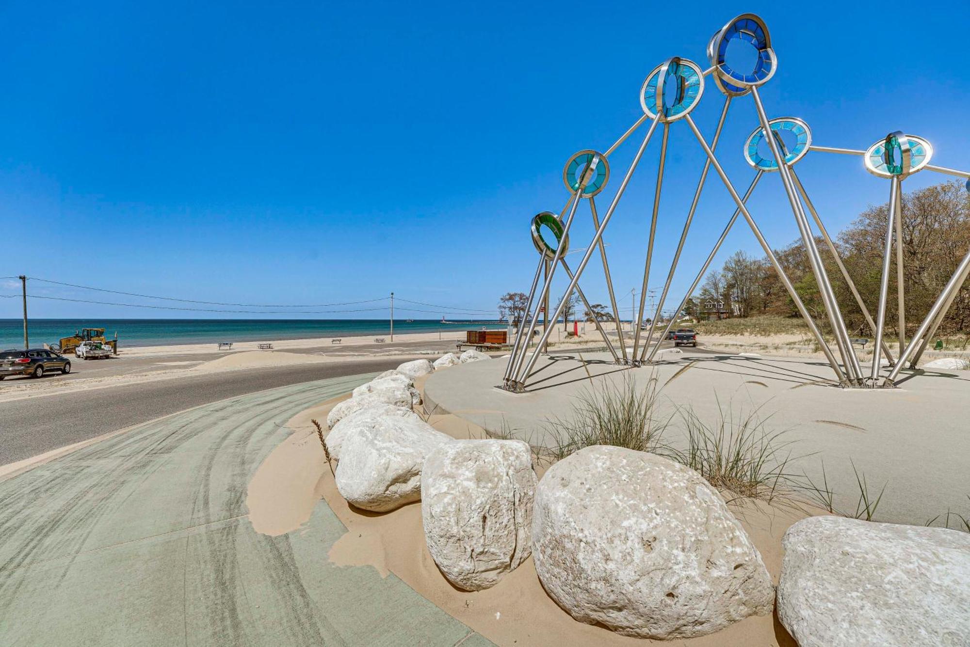 Walk To Beach Lake Michigan Getaway! مسكيغون المظهر الخارجي الصورة
